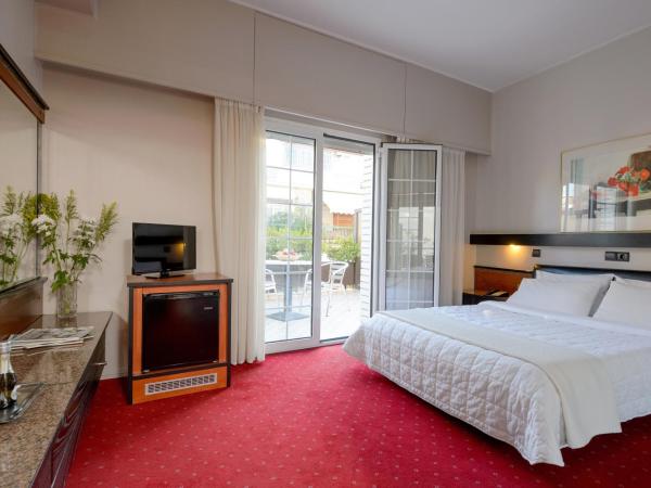 Victory Inn : photo 6 de la chambre chambre double avec terrasse