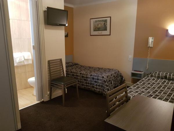 Hôtel Saint Sébastien : photo 2 de la chambre chambre double