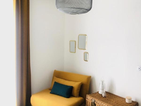 MAS DES 2 PLATANES : photo 2 de la chambre chambre double - vue sur piscine