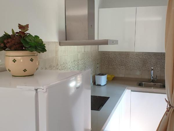 Hotel Riad Arruzafa : photo 6 de la chambre studio - rez-de-chaussée - vue sur parking