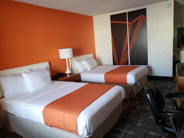 Howard Johnson by Wyndham Virginia Beach : photo 4 de la chambre chambre double avec 2 lits doubles - fumeurs