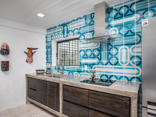 Cuale : photo 3 de la chambre appartement avec balcon