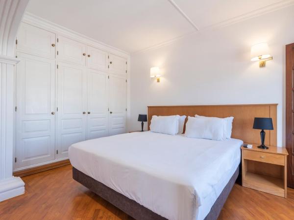 Bertolina Guest House : photo 10 de la chambre chambre double ou lits jumeaux avec balcon