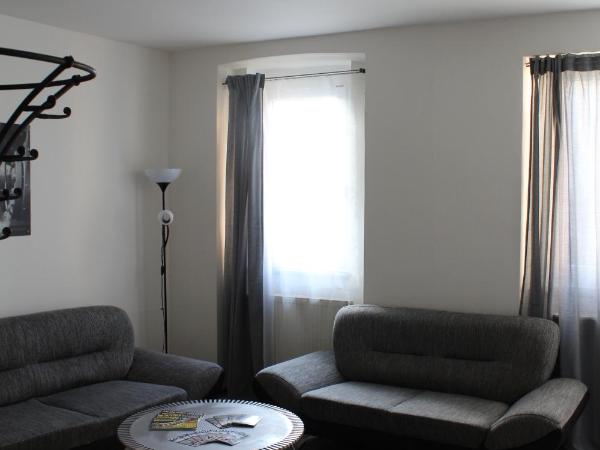 Schrott Bed&Beer : photo 3 de la chambre lit simple dans dortoir 6 lits avec salle de bains commune