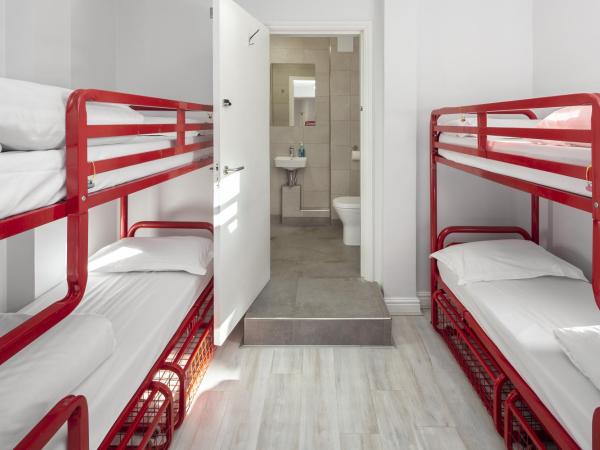 Astor York Hostel : photo 4 de la chambre lit dans dortoir mixte de 12 lits