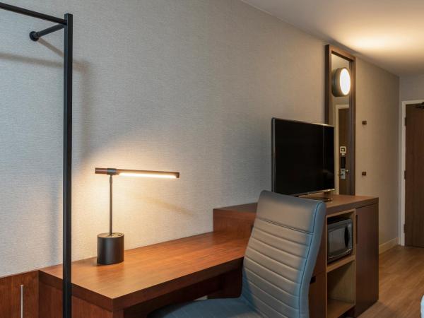 Comfort Inn Airport : photo 2 de la chambre chambre double avec 2 lits doubles