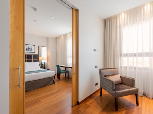 Eurostars Gran Valencia : photo 3 de la chambre suite junior