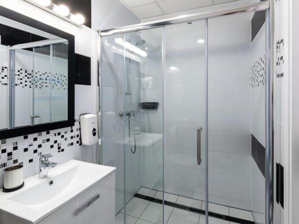 Villa Wilda : photo 2 de la chambre chambre double supérieure avec salle de bains privative et balcon