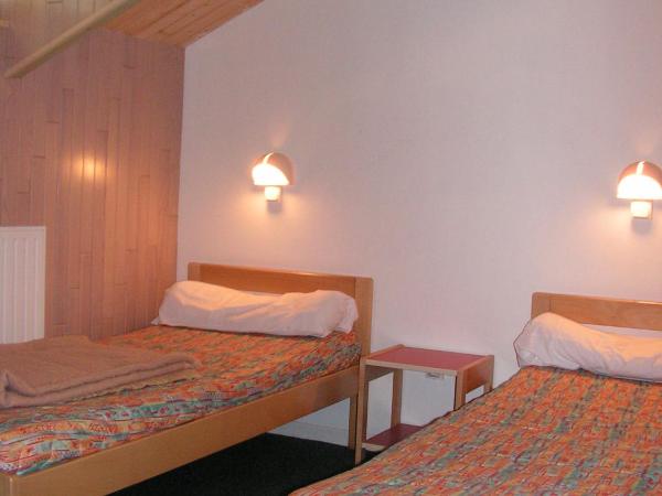 Auberge de Jeunesse de Saintes : photo 2 de la chambre chambre double