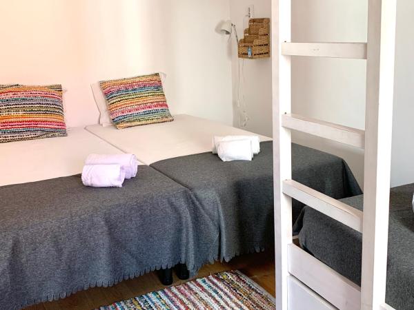 Peneco Albufeira GuestHouse : photo 3 de la chambre chambre familiale supérieure