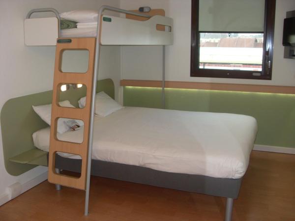 ibis budget Nimes Centre Gare : photo 5 de la chambre chambre triple