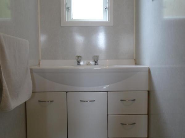 Sahara Motels : photo 1 de la chambre basic family apartment with private bathroom