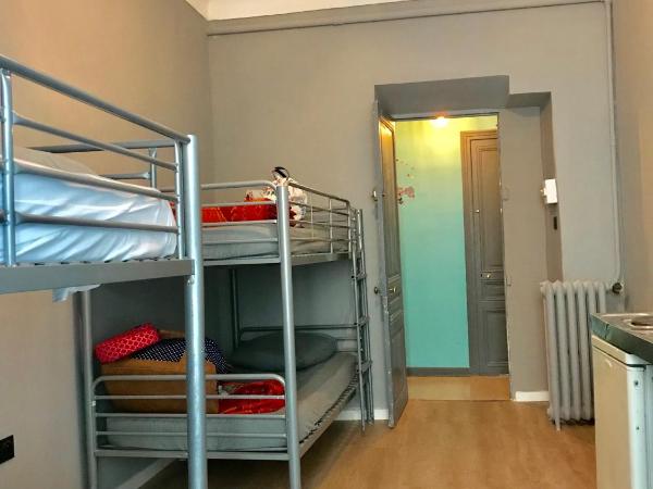 Open House #hostel : photo 2 de la chambre lit simple dans dortoir de 4 lits