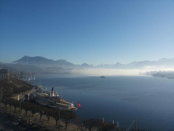 Hotel Schweizerhof Luzern : photo 2 de la chambre chambre double ou lits jumeaux deluxe - vue sur lac