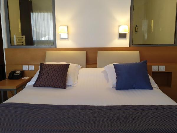 Best Western Premier Hôtel du Vieux-Port : photo 2 de la chambre chambre lit queen-size familiale