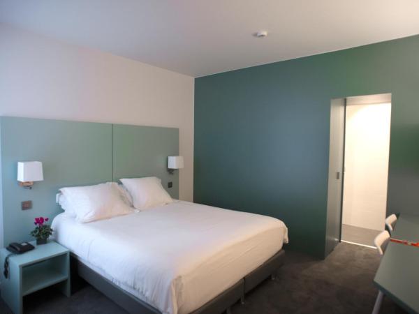 Hotel Du Congres : photo 4 de la chambre chambre double