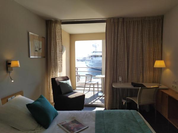 Best Western Premier Hôtel du Vieux-Port : photo 4 de la chambre chambre lit queen-size - vue sur mer