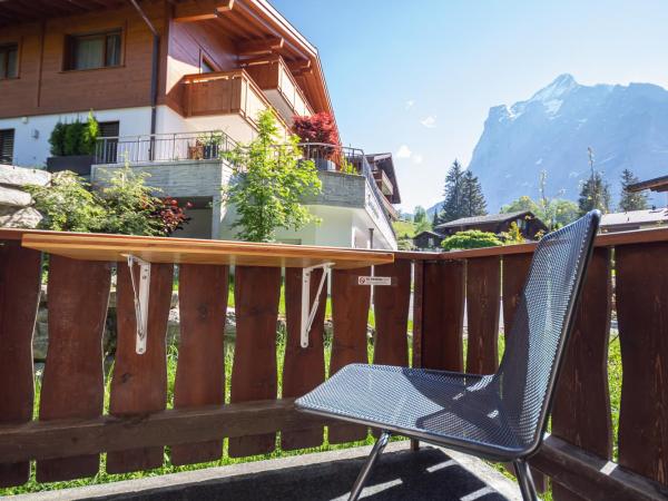 Hotel Lauberhorn - Home for Outdoor Activities : photo 6 de la chambre chambre simple avec balcon