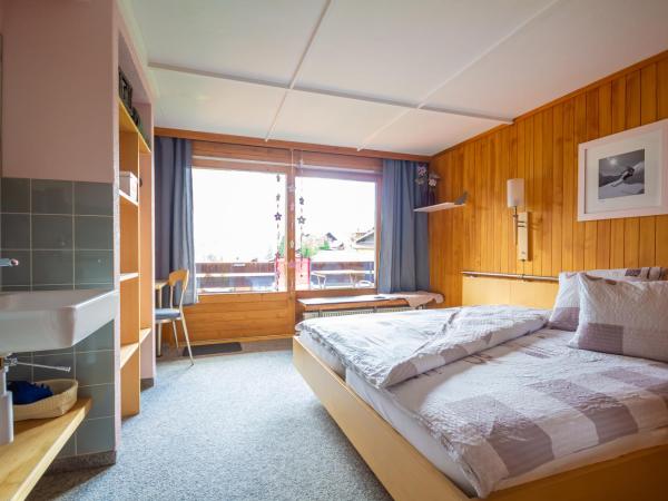 Hotel Lauberhorn - Home for Outdoor Activities : photo 6 de la chambre chambre double avec balcon - vue sur eiger