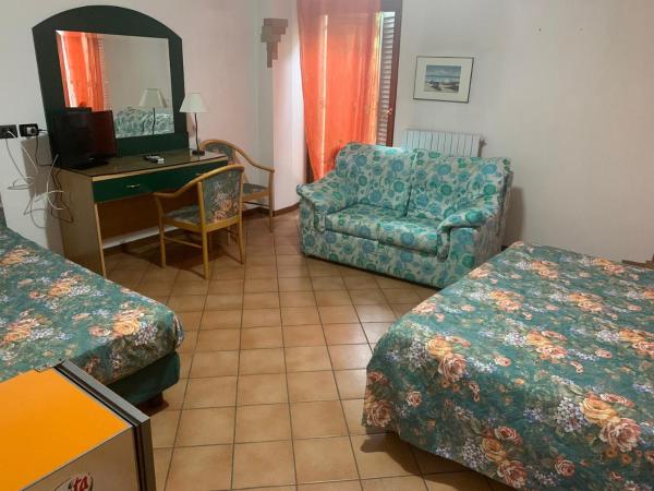 AFFITTACAMERE MAMELI : photo 3 de la chambre chambre deluxe (2 adultes + 1 enfant)