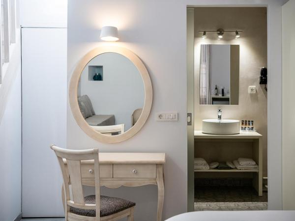 Shalom Luxury Rooms Daliani : photo 4 de la chambre chambre familiale supérieure