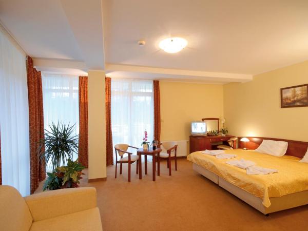 Villa Arstone : photo 3 de la chambre grande chambre double