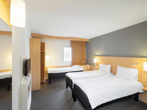 Ibis Praha Old Town : photo 3 de la chambre chambre standard avec trois lits simples