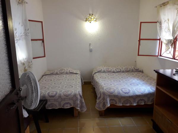 Hotel Ana Liz : photo 2 de la chambre chambre triple