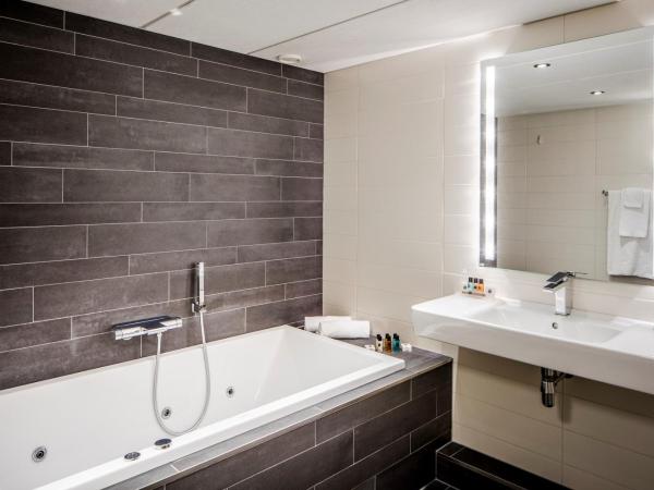 Holiday Inn Eindhoven Centre, an IHG Hotel : photo 6 de la chambre suite lit king-size - vue sur ville