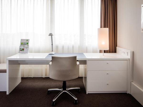 Holiday Inn Eindhoven Centre, an IHG Hotel : photo 2 de la chambre suite 1 chambre - vue sur ville