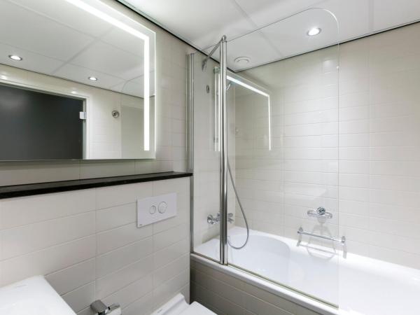 Holiday Inn Eindhoven Centre, an IHG Hotel : photo 4 de la chambre twin suite with sofa bed & access to intercontinental malta facilities