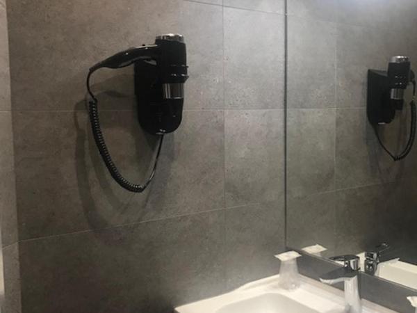 Hotel de Bordeaux : photo 5 de la chambre chambre double