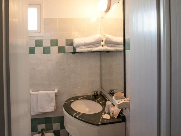 Hotel Fra I Pini : photo 10 de la chambre chambre quadruple confort
