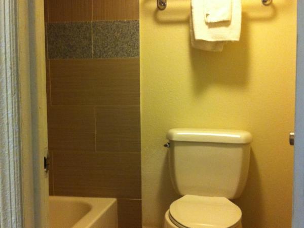 Emerson Inn - Jacksonville : photo 2 de la chambre chambre lit queen-size - fumeurs