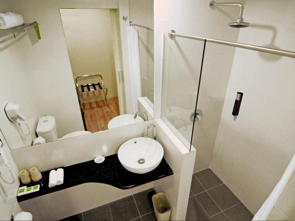 The LimeTree Hotel, Kuching : photo 2 de la chambre standard 2 single beds room