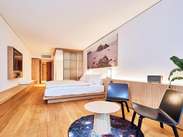 ART HOUSE Basel - Member of Design Hotels : photo 3 de la chambre grande suite junior
