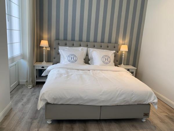 The Hamptons Boutique B&B : photo 5 de la chambre chambre lit king-size avec baignoire