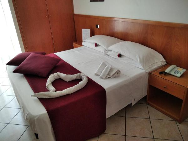 Hotel Zara Napoli : photo 1 de la chambre chambre double