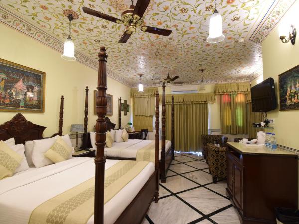 Umaid Bhawan - A Heritage Style Boutique Hotel : photo 3 de la chambre royal suite family free pick up on arrival only from train or bus station