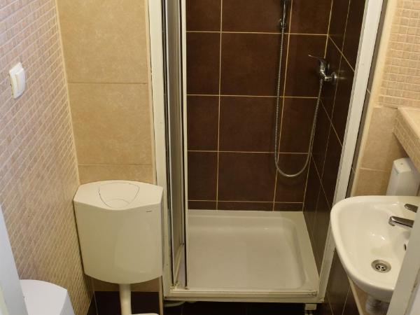 Old Town Hostel Split : photo 2 de la chambre lit dans dortoir mixte de 4 lits