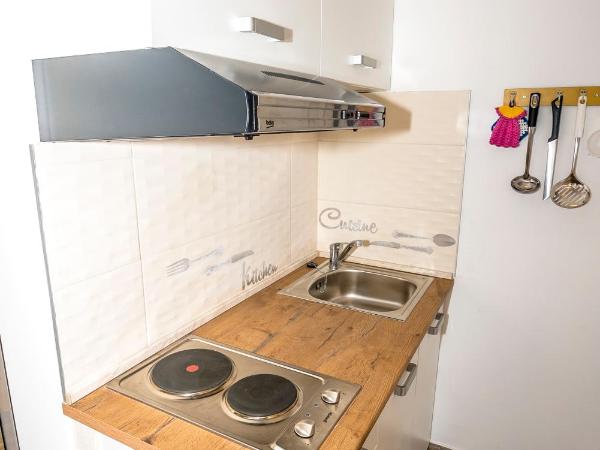 Guest House AB Adria Home : photo 3 de la chambre studio