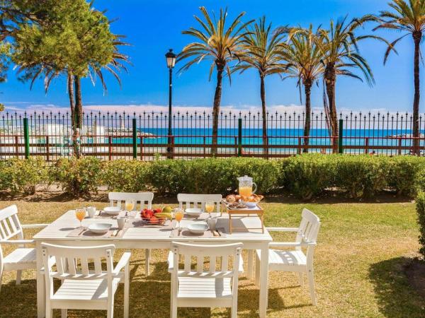 Puerto Banús Beach Apartments : photo 1 de la chambre appartement - vue sur mer