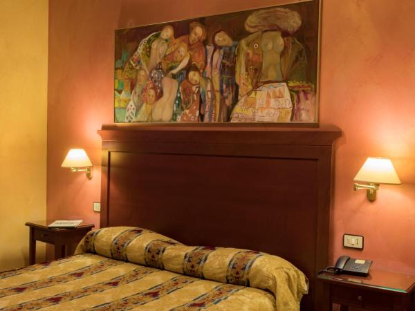 Hotel Joli : photo 4 de la chambre chambre double ou lits jumeaux