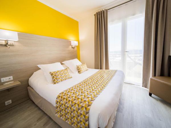 Le Rabelais : photo 5 de la chambre chambre double privilège avec balcon - vue sur mer