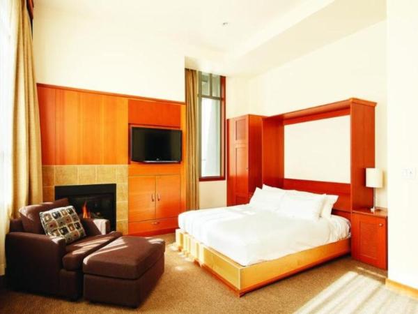 Pan Pacific Whistler Village Centre : photo 1 de la chambre room #7648211