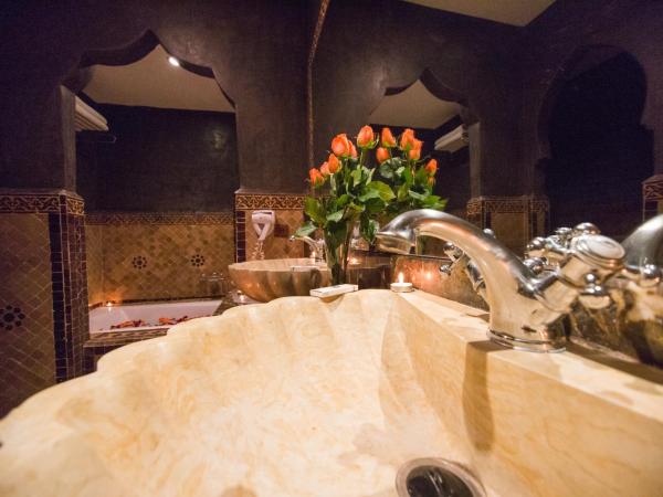 Riad Mimouna : photo 9 de la chambre suite - vue sur mer