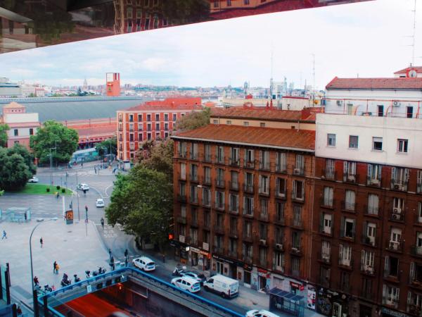 Metropolitan Atocha : photo 5 de la chambre chambre double avec salle de bains privative