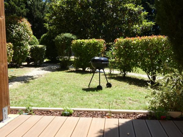 Mas Seraphin : photo 4 de la chambre appartement - vue sur jardin