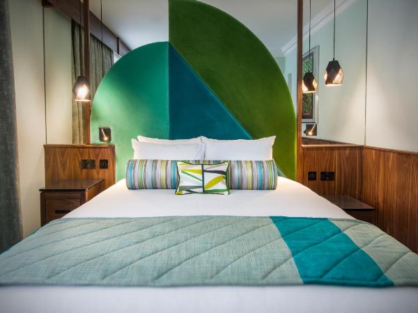 Arthaus Hotel : photo 5 de la chambre chambre lit king-size supérieure