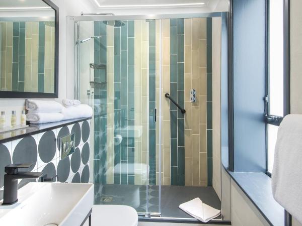 Arthaus Hotel : photo 8 de la chambre chambre lit king-size supérieure